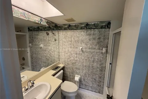 201 Quail Forest Blvd # 305, Naples FL 34105