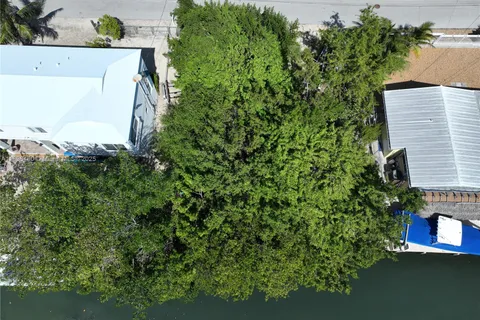 726 Grouper Ln, Key Largo FL 33037