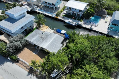 726 Grouper Ln, Key Largo FL 33037