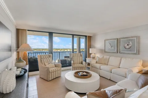 136 Lakeshore Dr # 13, North Palm Beach FL 33408