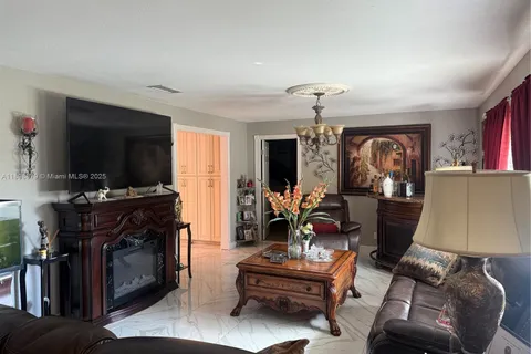 126 Sunflower Cir, Royal Palm Beach FL 33411