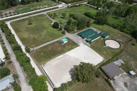 1230 F Rd, Loxahatchee FL 33470