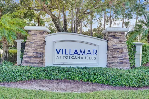 7378 Stella Ln, Lake Worth FL 33463