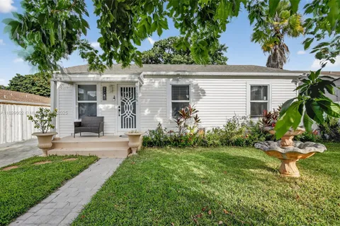 1606 N D St, Lake Worth FL 33460