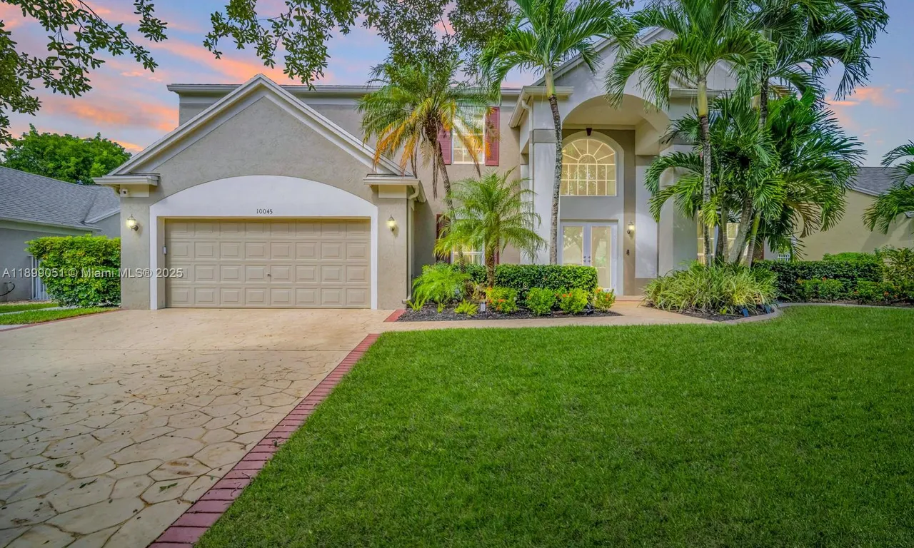 10045 Grove Ln, Cooper City FL 33328