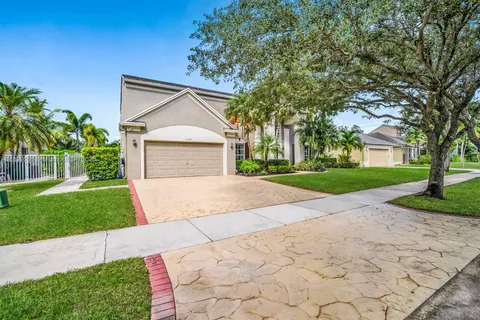 10045 Grove Ln, Cooper City FL 33328