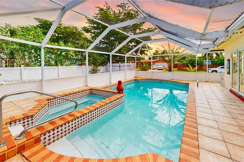 400 NW 41st Ave, Coconut Creek FL 33066