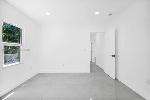 1301 Sharar Ave, Opa-Locka FL 33054