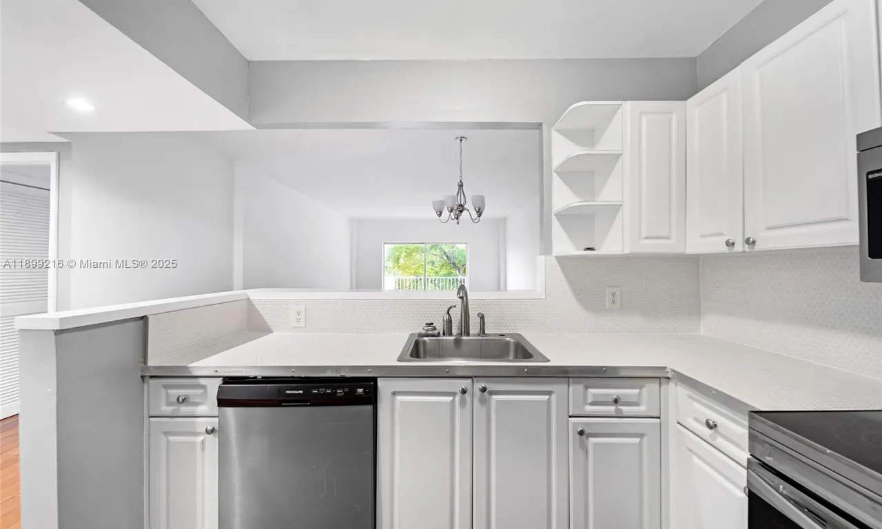 1455 N Treasure Dr # 3K, North Bay Village FL 33141