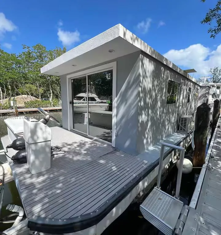 100 Morris Ln #B2, Key Largo FL 33037