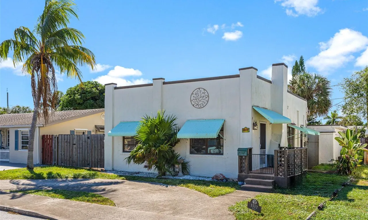 1517 N K St, Lake Worth FL 33460