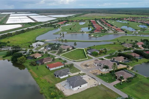 18018 Royal Hammock Blvd, Naples FL 34114