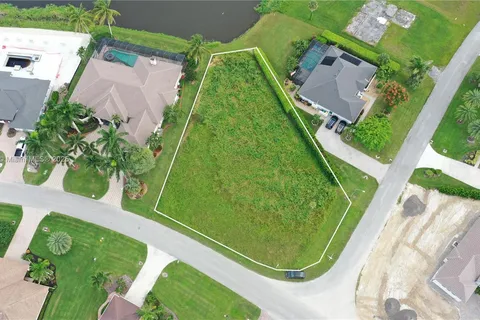 18018 Royal Hammock Blvd, Naples FL 34114