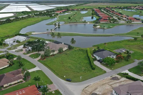 18018 Royal Hammock Blvd, Naples FL 34114