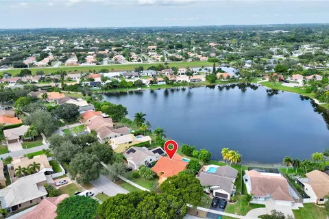 6255 Hawkes Bluff Ave, Davie FL 33331