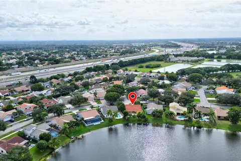 6255 Hawkes Bluff Ave, Davie FL 33331