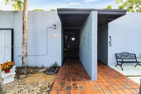 6358 Milk Wagon Ln, Miami Lakes FL 33014