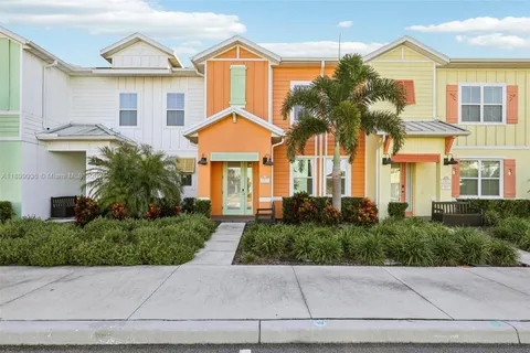 2971 Castaway Lane, Kissimmee FL 34747