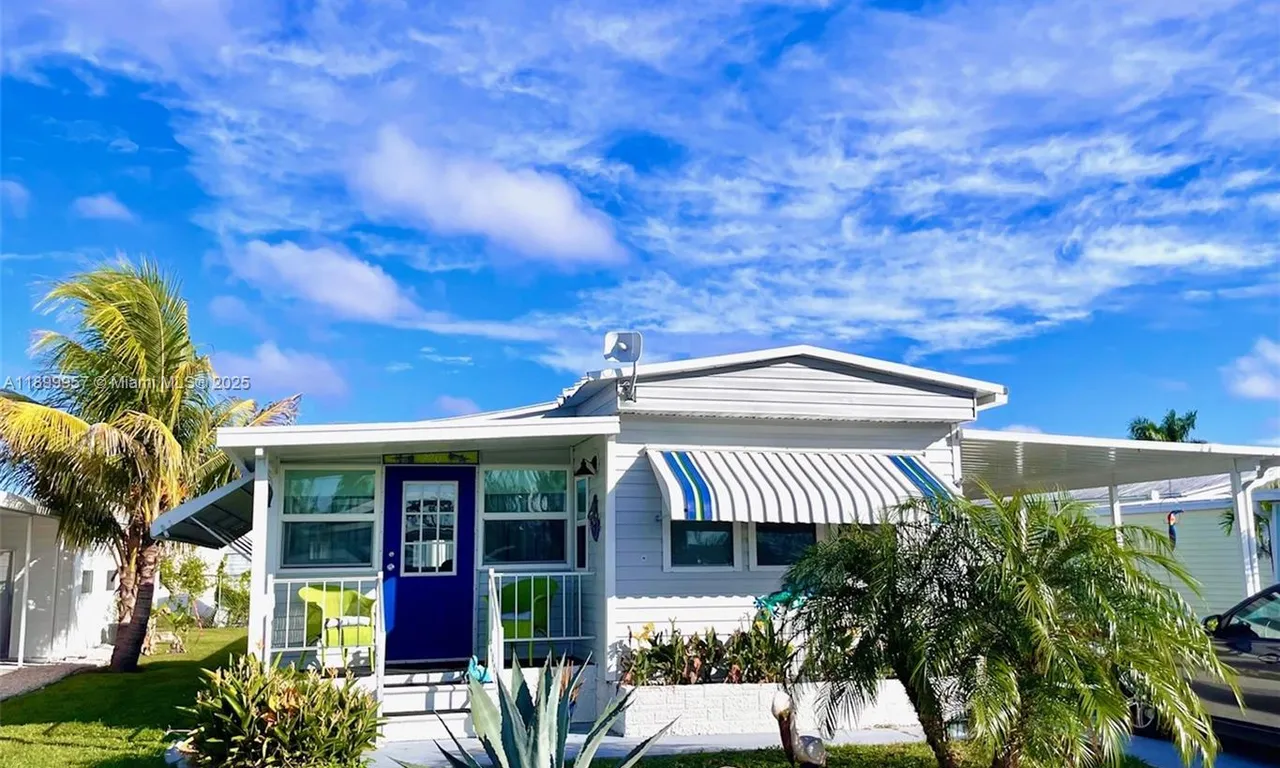 220 derwent blvd, Fort Myers FL 33908