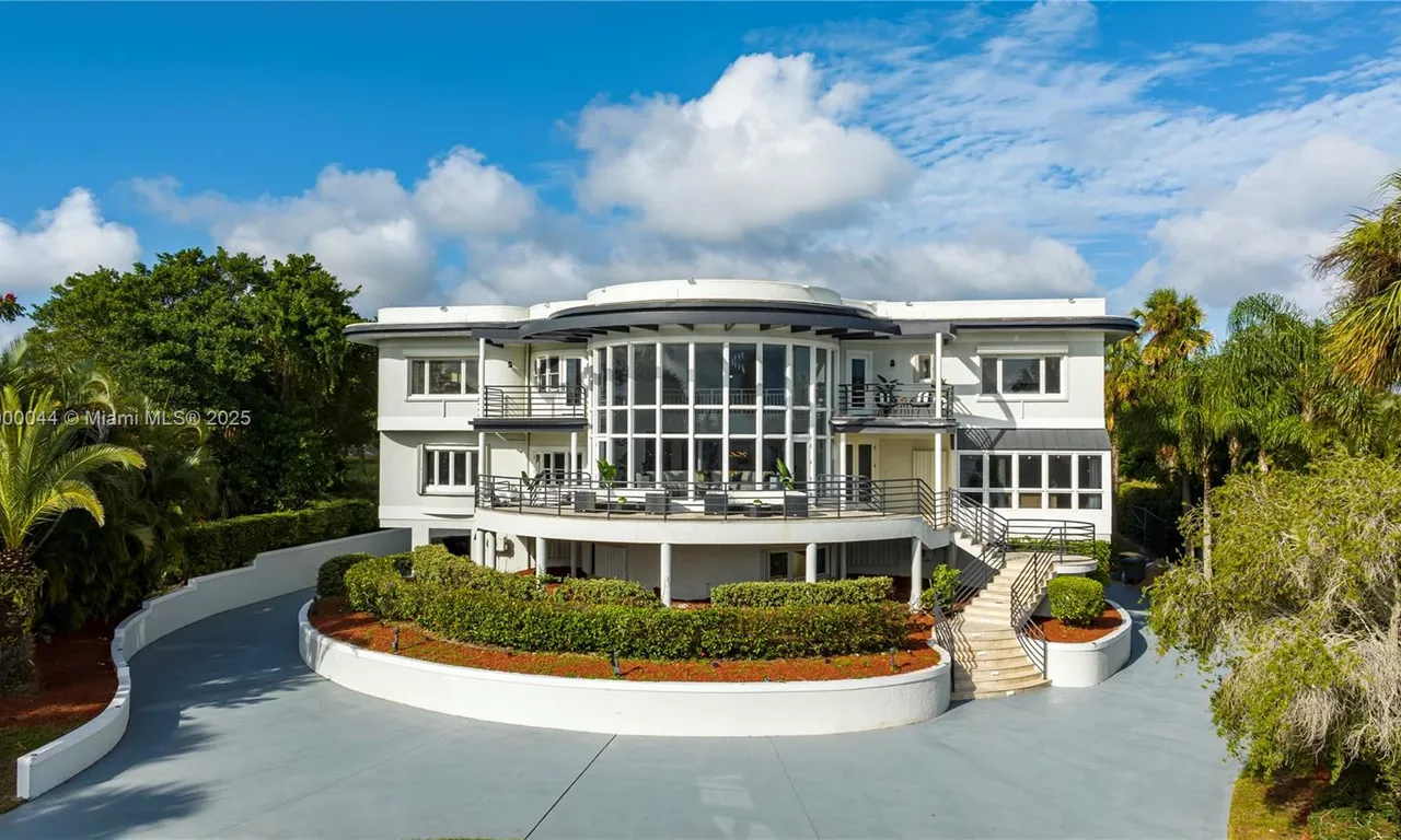 2827 S Indian River Dr, Fort Pierce FL 34982