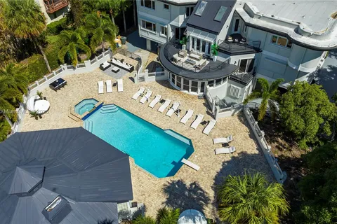 2827 S Indian River Dr, Fort Pierce FL 34982