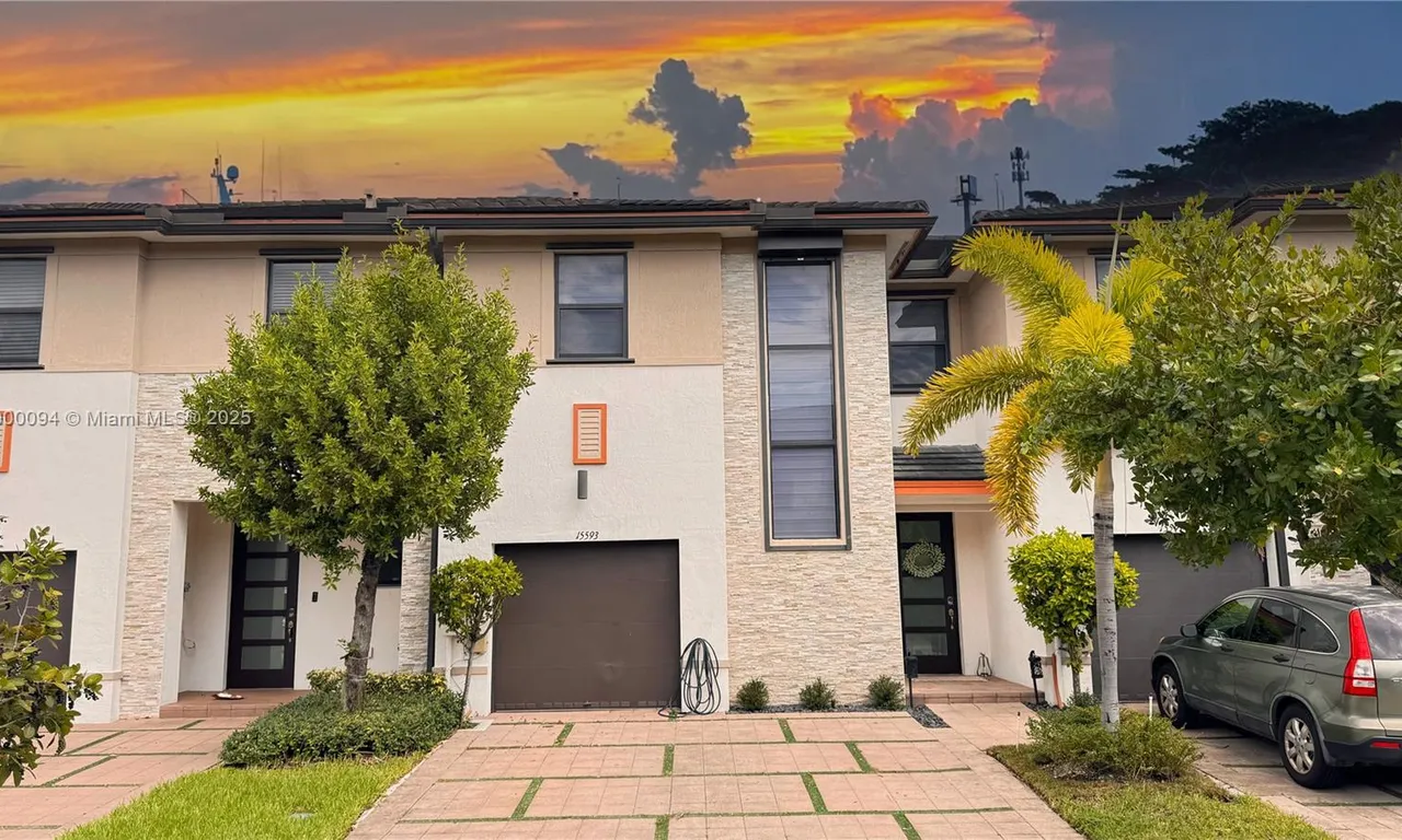 15593 NW 91st Ct, Miami Lakes FL 33018
