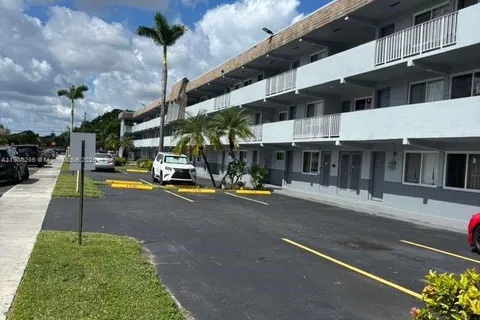 11005 SW 1st St # 302, Sweetwater FL 33174