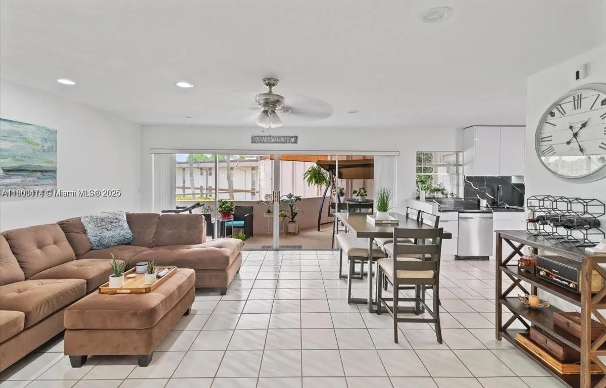 7 N Greenway Vlg N # 205, Royal Palm Beach FL 33411