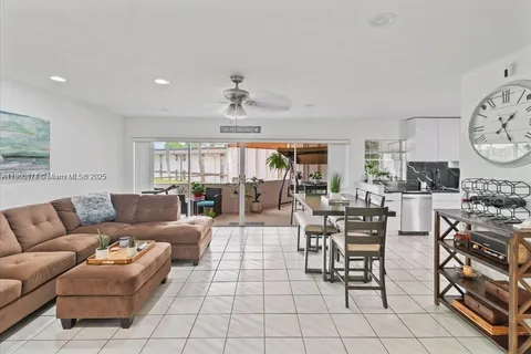 7 N Greenway Vlg N # 205, Royal Palm Beach FL 33411