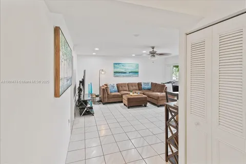 7 N Greenway Vlg N # 205, Royal Palm Beach FL 33411