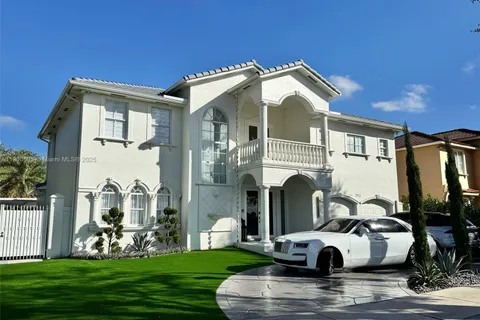 8521 NW 162nd St, Miami Lakes FL 33016