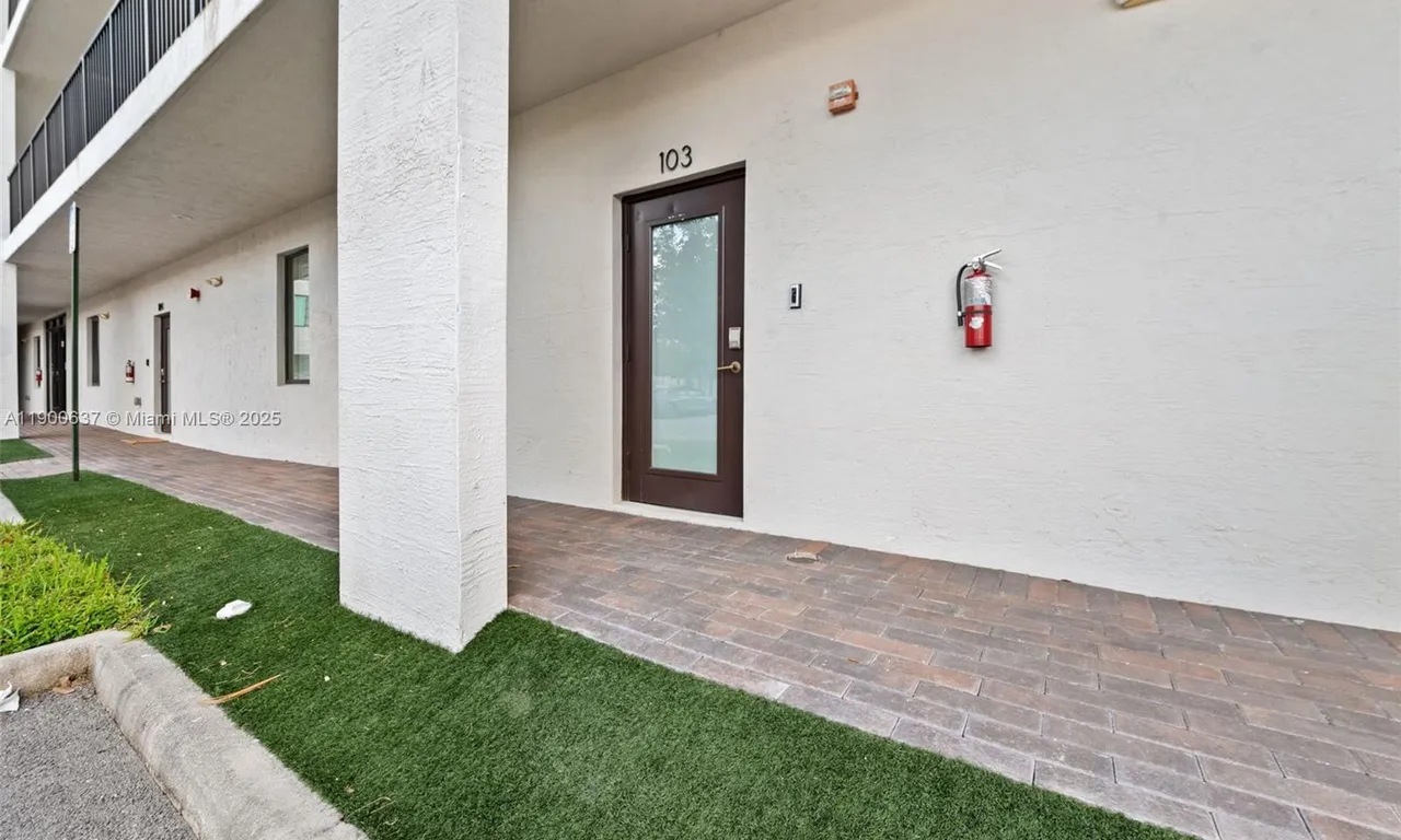 8363 NW 41st St # 103, Doral FL 33166