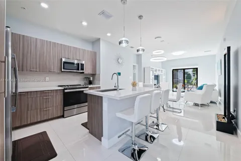 8363 NW 41st St # 103, Doral FL 33166