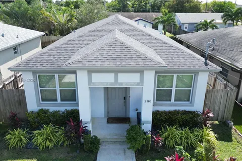 280 NE 35th St, Oakland Park FL 33334