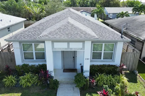 280 NE 35th St, Oakland Park FL 33334