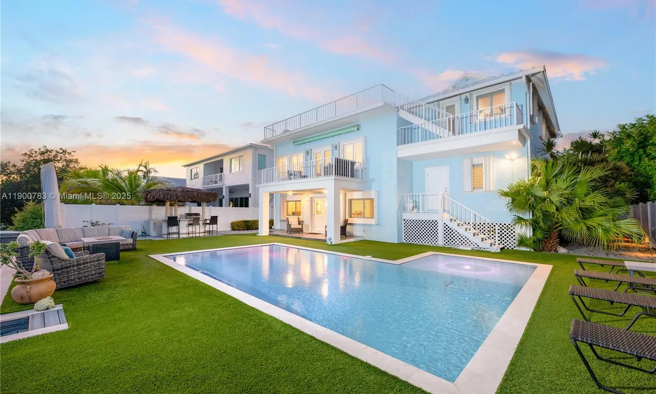 111 Spoonbill Rd, Tavernier FL 33070