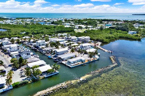 124 Valjean Ln, Tavernier FL 33070