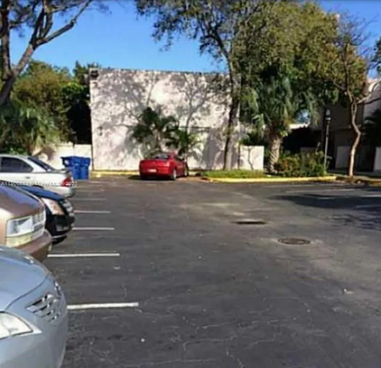 6020 SW 68th St # 60, South Miami FL 33143