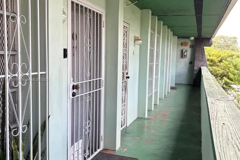 701 S Royal Poinciana Blvd # 7, Miami Springs FL 33166