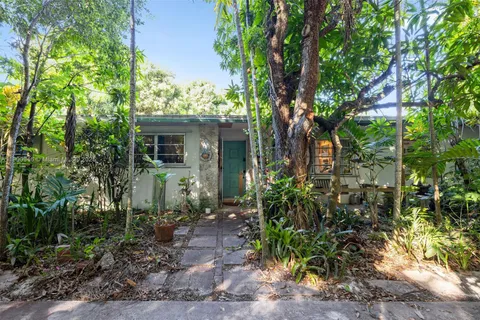 15290 SW 82nd Ave, Palmetto Bay FL 33157