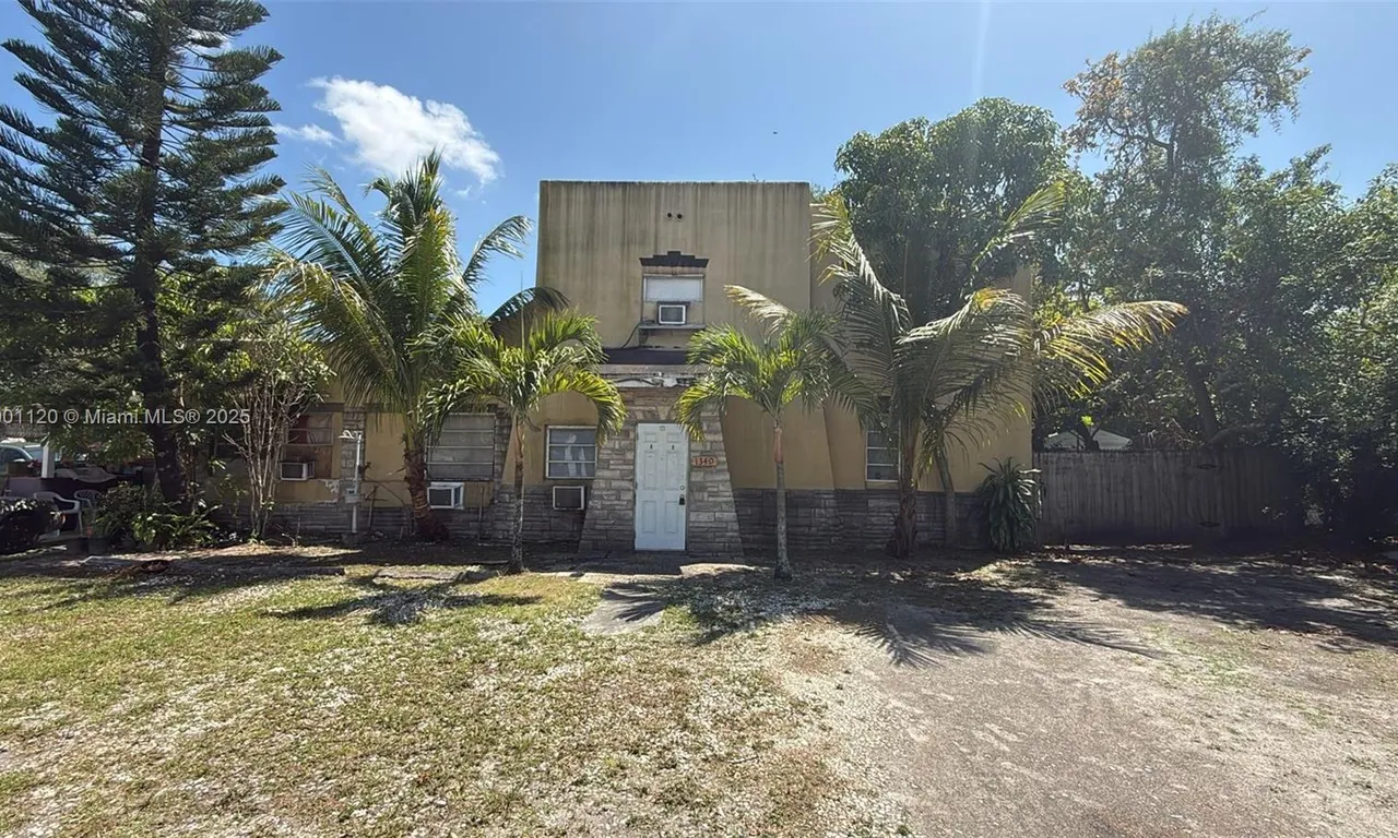 1340 Peri St, Opa-Locka FL 33054