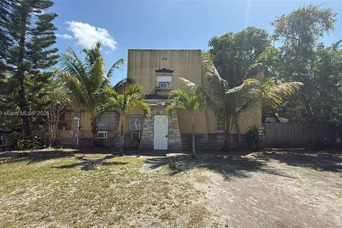 1340 Peri St, Opa-Locka FL 33054