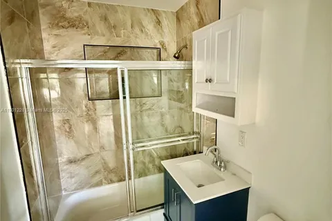 2409 SE 2nd Ave SE, Vero Beach FL 32962