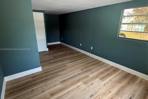 2409 SE 2nd Ave SE, Vero Beach FL 32962