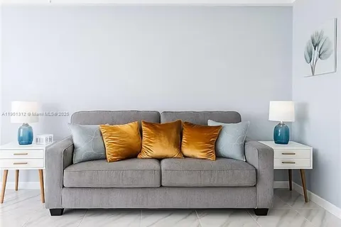 726 Park Ave, Naples FL 34110