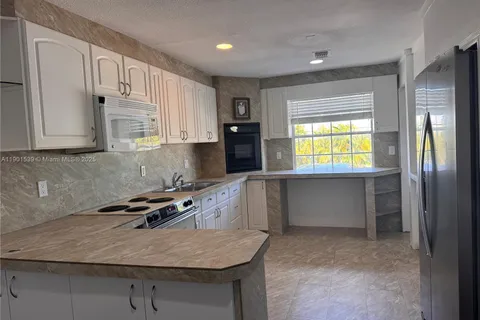 969 Plantation Rd, Key Largo FL 33037