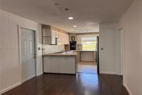 969 Plantation Rd, Key Largo FL 33037