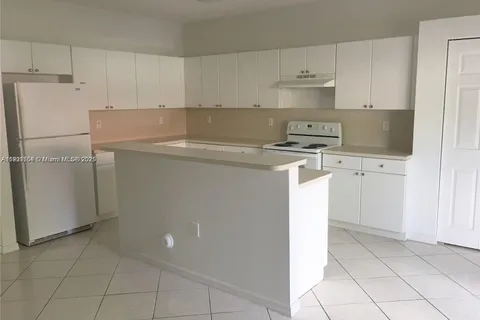 2233 SE 24th Pl, Homestead FL 33035