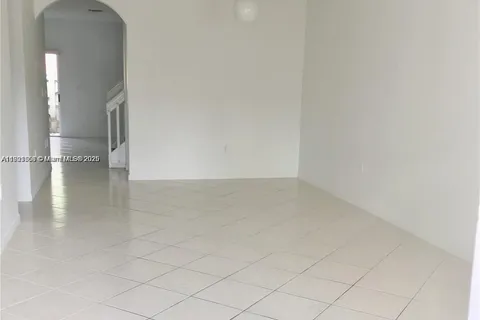 2233 SE 24th Pl, Homestead FL 33035