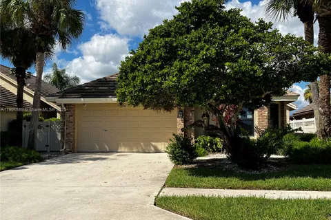 8079 Popash Ct, Boynton Beach FL 33472